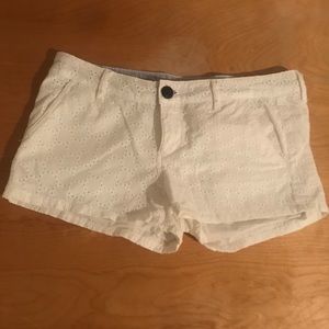White Shorts with Cute Detail - Size 9
